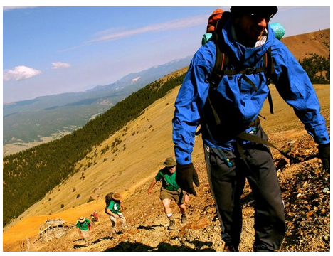 戶外沖鋒衣國家標準發(fā)布 兒童安全性有特別規(guī)定