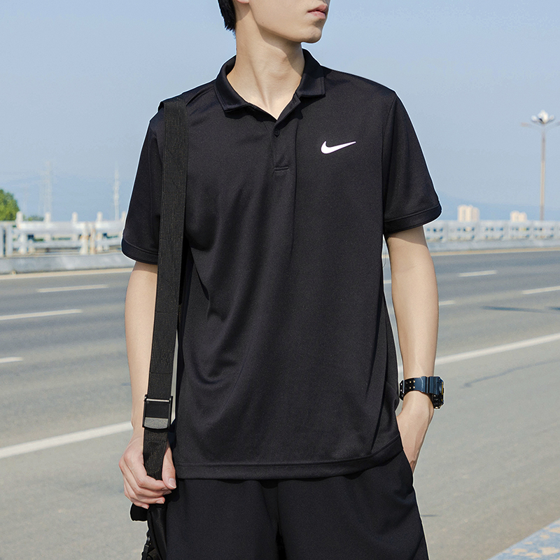 耐克男裝 運(yùn)動服商務(wù)時尚潮服柔軟T恤翻領(lǐng)運(yùn)動polo CW6851-010